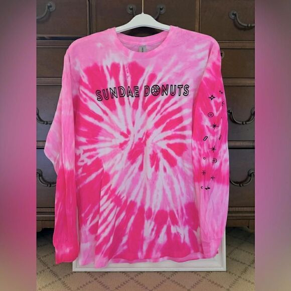Gildan tie dye long sleeved T-shirt with SUNDAE DONUTS logo on front NWOT L - Picture 1 of 10